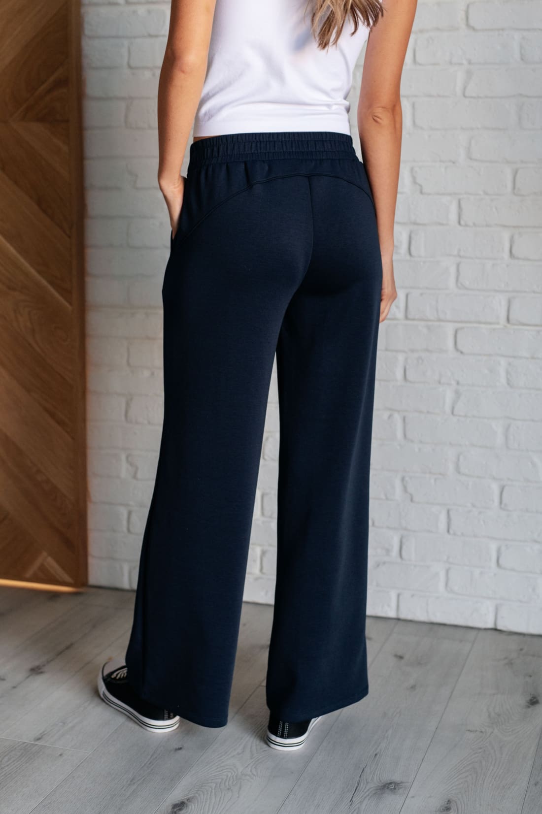 Resort Travel Wide Leg Crop Pant in Navy | Pants