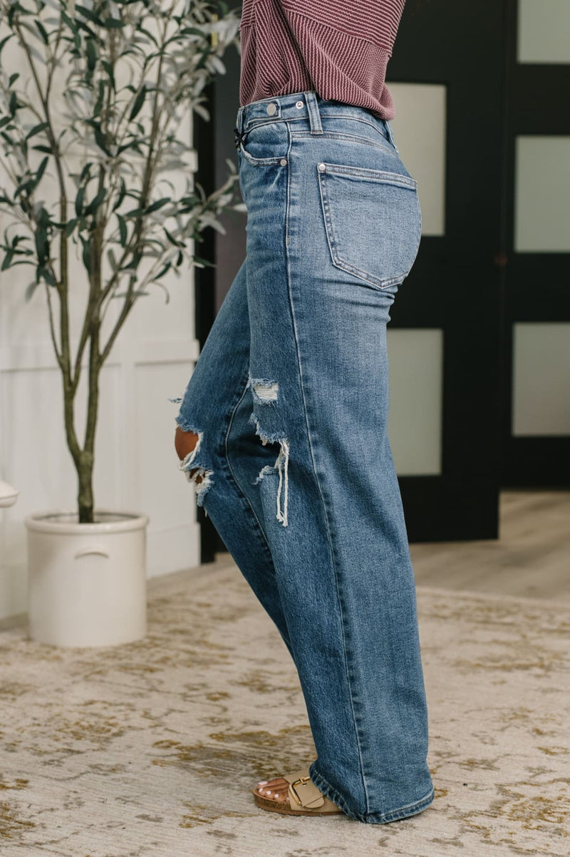 Judy Blue ’Roseanne’ High Waist Distressed Jeans
