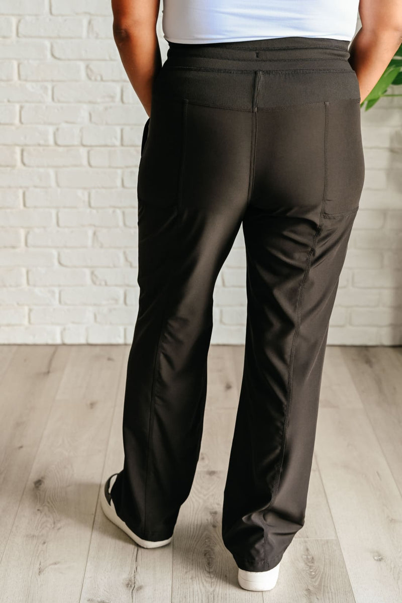 Runner’s High Drawstring Joggers in Black