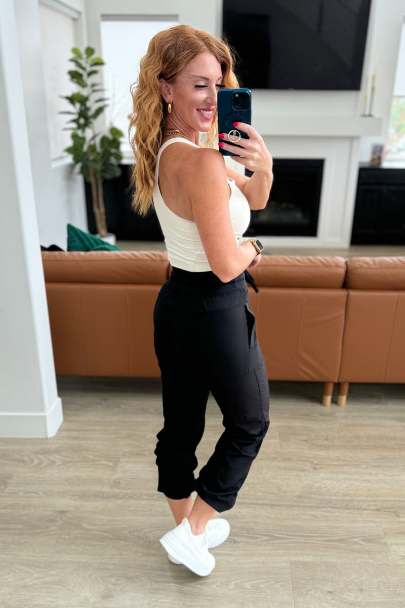 Runner’s High Drawstring Joggers in Black