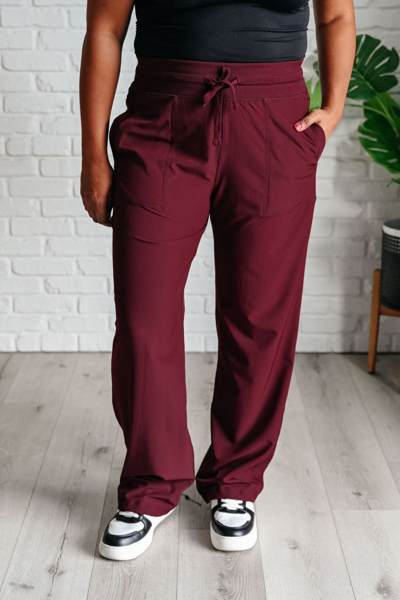 Runner’s High Drawstring Joggers in Red Merlot