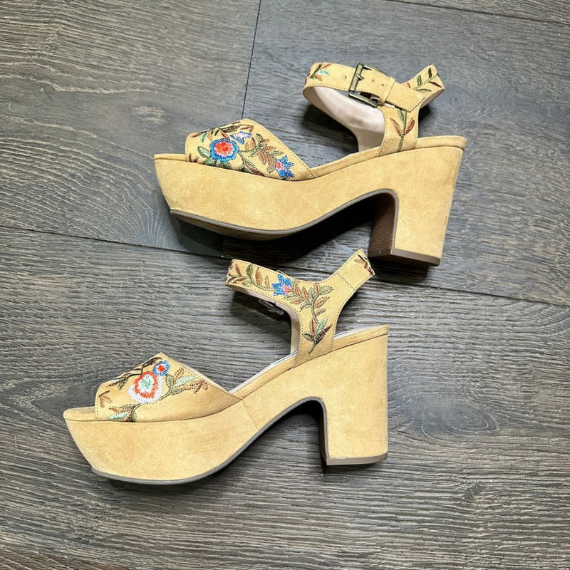 Steve Madden Leni Embroidered Chunky Suede Platform Sandal Khaki 9M