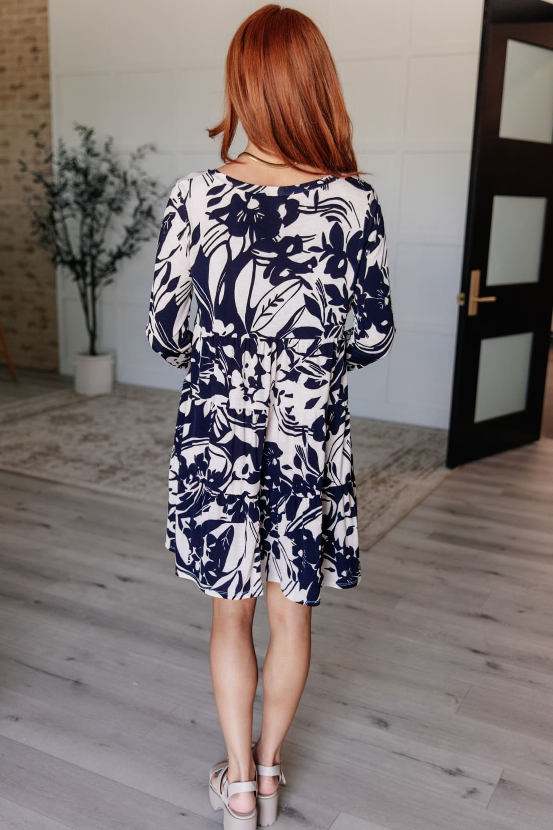 Worthwhile Moment Floral Tiered Dress in Oatmeal and Navy | Dresses